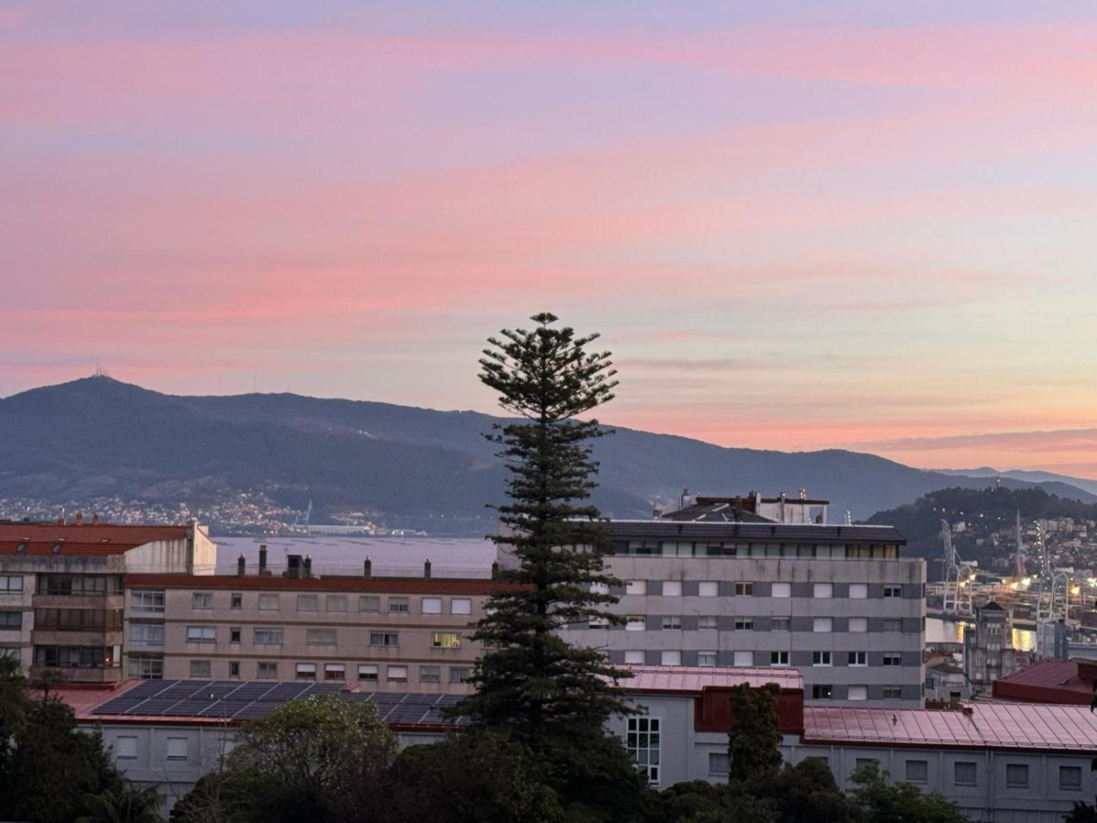 Moderno Apartamento Con Vistas A La Ria De Vigo Kültér fotó